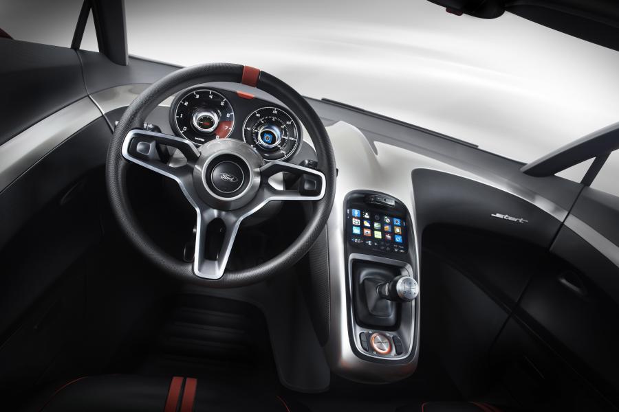  Ford Start Concept 2010 года  (фото 32 из 52)